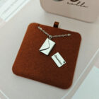L03728 : สร้อยคอซองจดหมาย รุ่น Love Letter Necklace จดหมายบอกรัก สลักชื่อฟรี (สแตนเลสแท้)